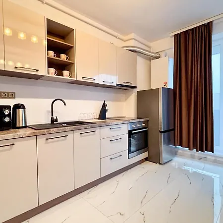 Julia Airport Private Parking-modern *