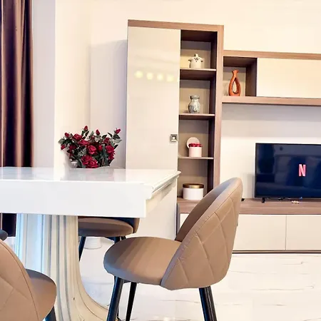 Julia Airport Private Parking-modern Cluj-Napoca