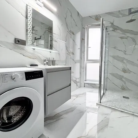 Julia Airport Private Parking