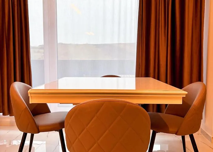 Julia Airport Private Parking Appartement