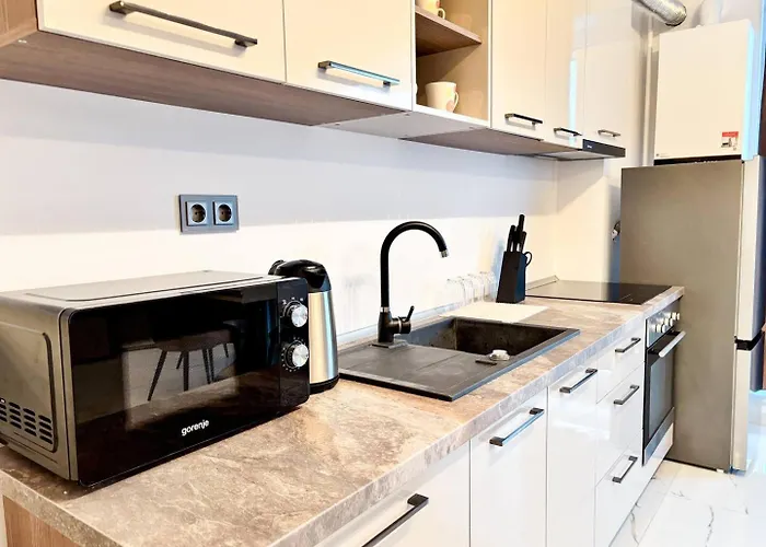 Julia Airport Private Parking *